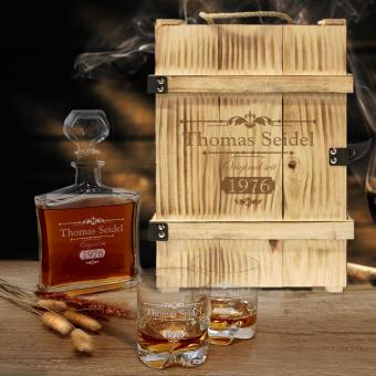 Edles Whisky Set mit Gravur in geflammter Holzkiste 