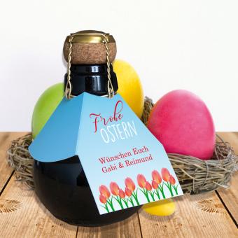 Sektbombe mit personalisiertem Flaschenanhänger zu Ostern 